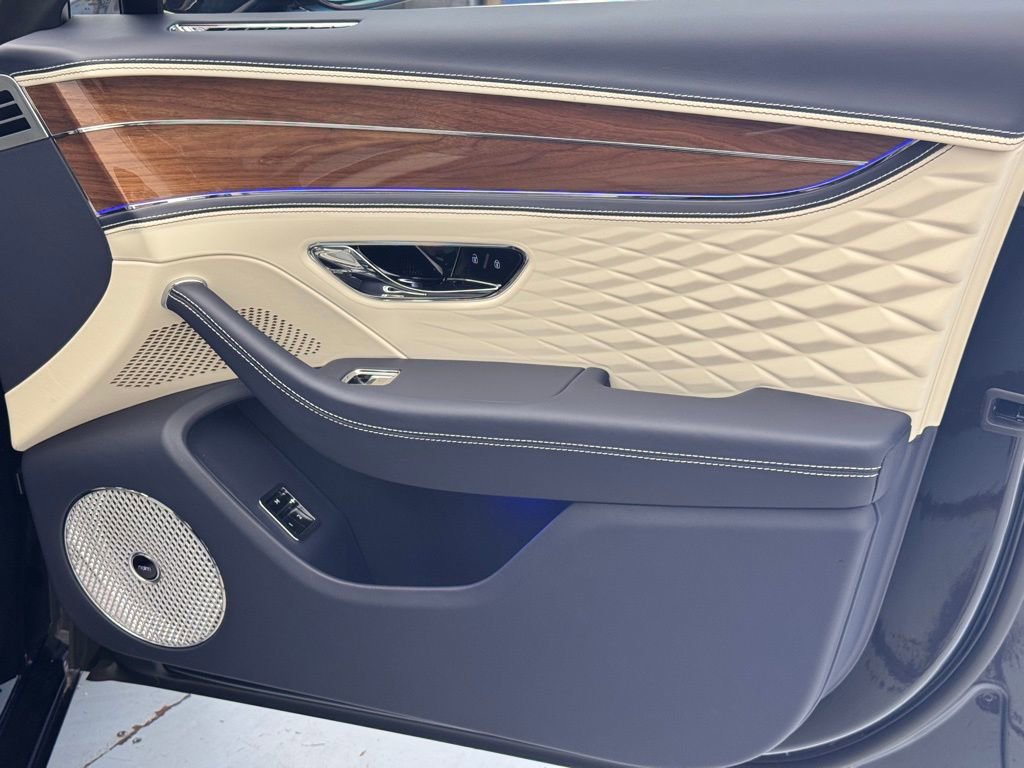 New 2026 Bentley Flying Spur Azure image 67