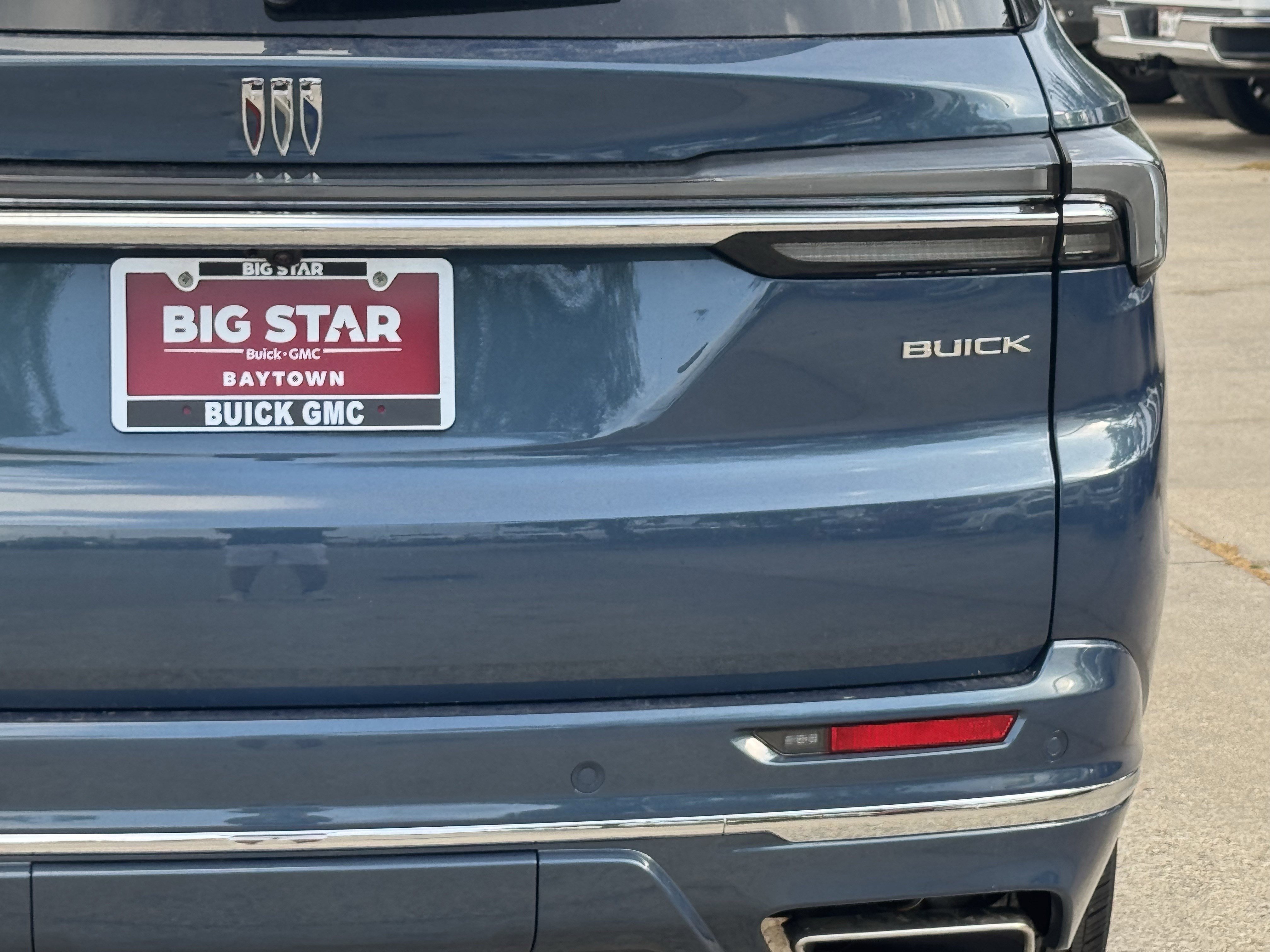 New 2026 Buick Enclave Avenir image 10