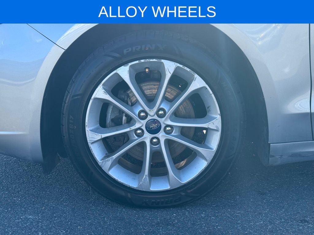 Used 2020 Ford Fusion SE FWD image 9