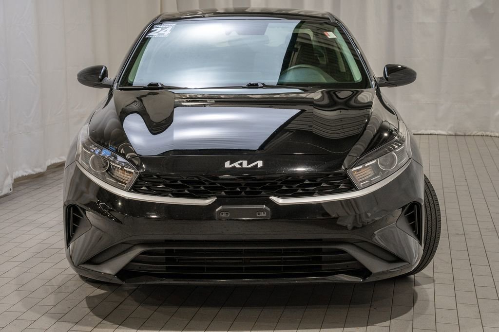 Used 2024 Kia Forte LXS image 2