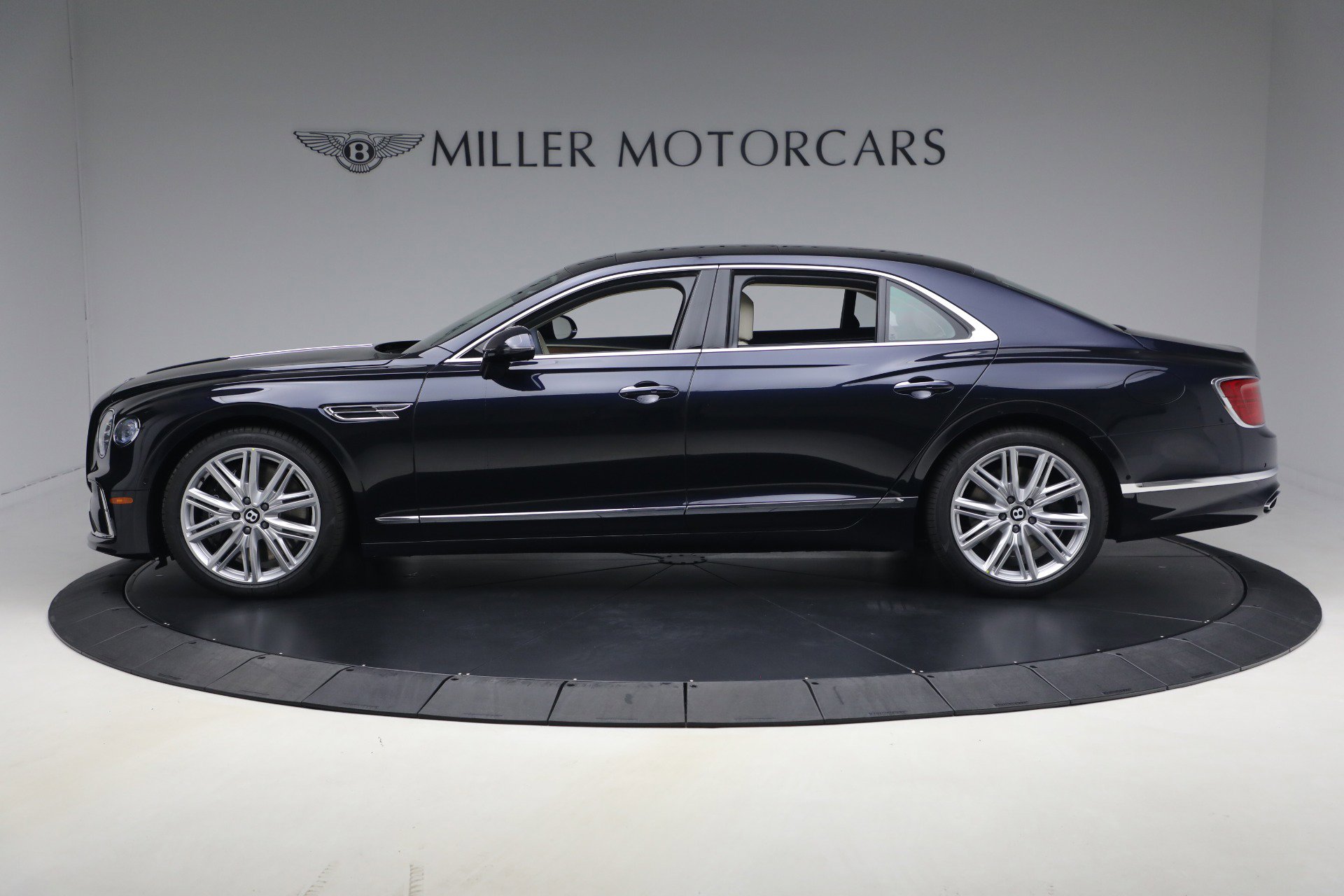 New 2026 Bentley Flying Spur Plug-In Hybrid AWD/4WD image 2