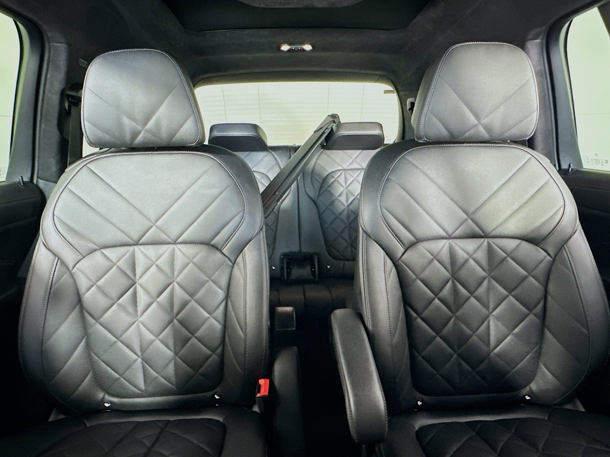 Used 2024 BMW X7 xDrive40i w/ M Sport Package image 30