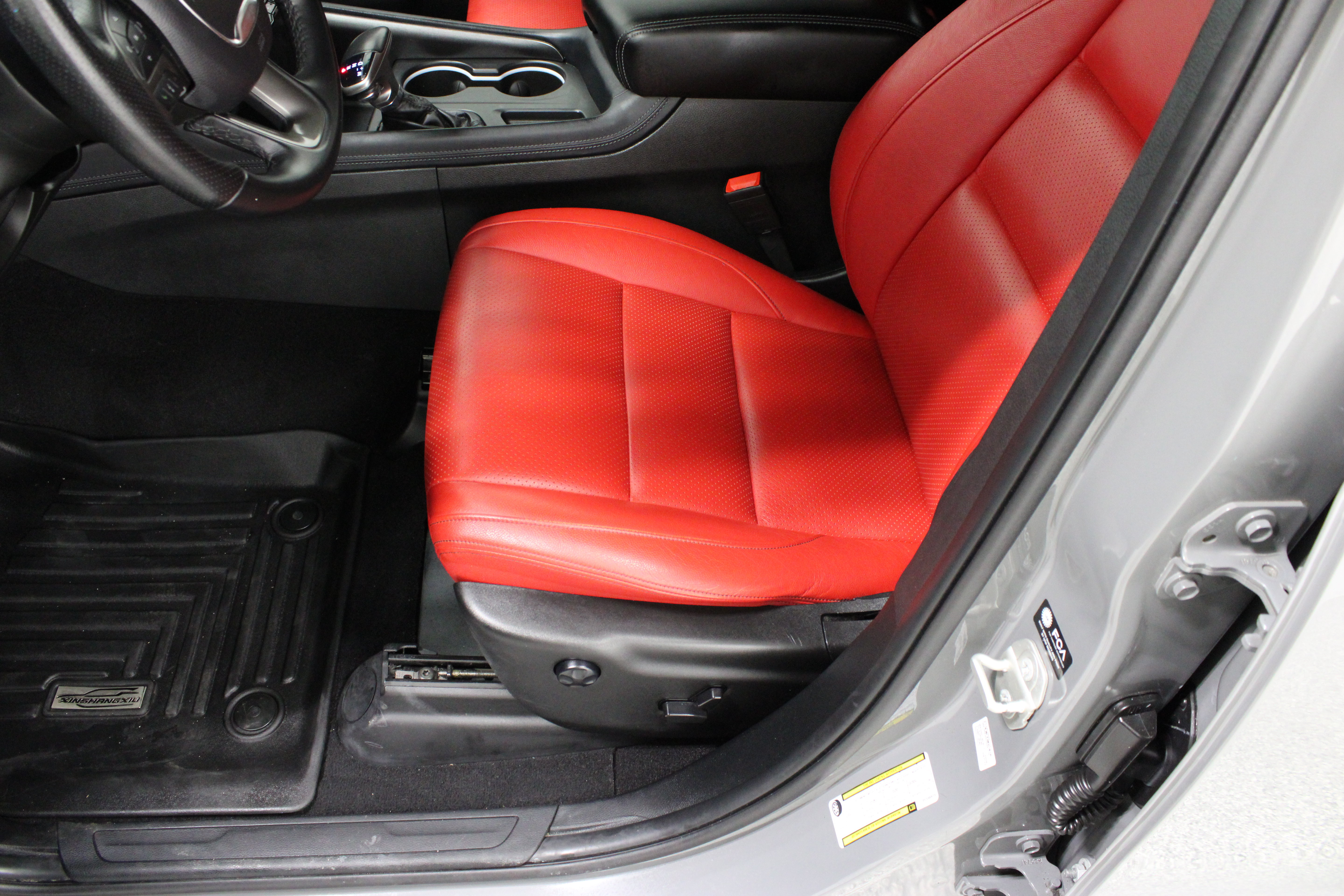 Used 2023 Dodge Durango SXT Launch Edition RWD image 15