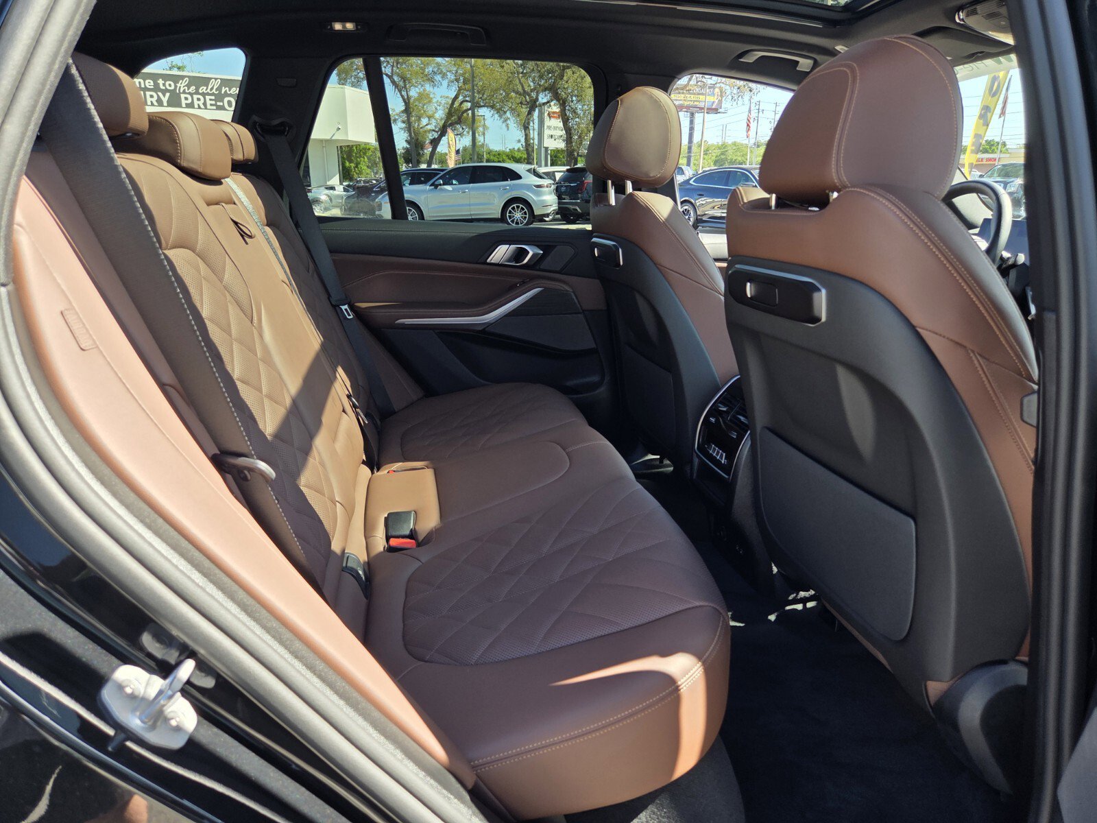 Used 2025 BMW X5 xDrive50e image 16