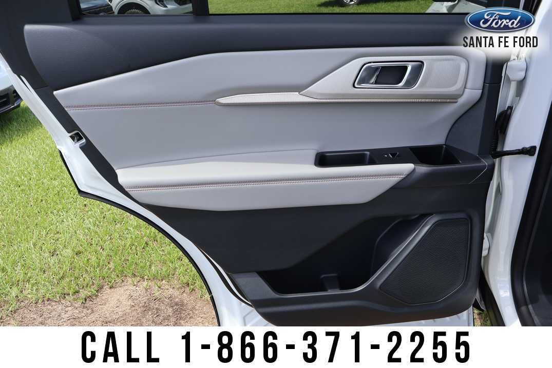 New 2026 Ford Explorer Active w/ Active Comfort Package RWD image 18