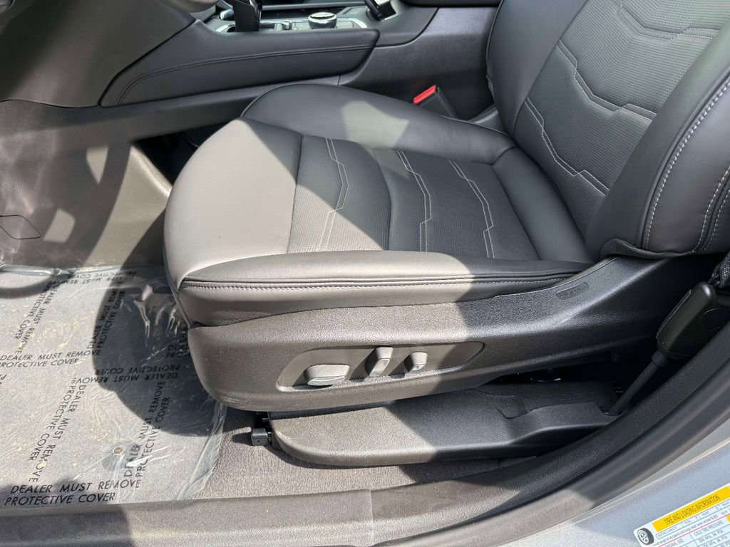 Used 2025 Cadillac XT6 Sport w/ Platinum Package image 3