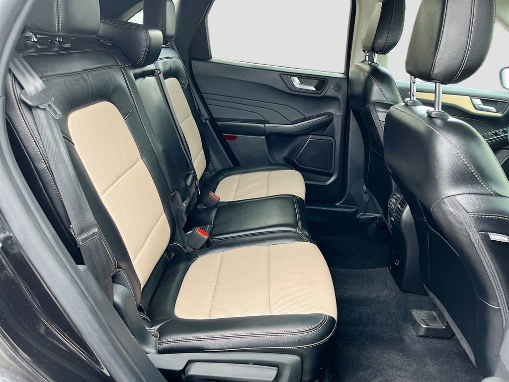 Used 2022 Ford Escape Titanium w/ Titanium Elite Package image 29