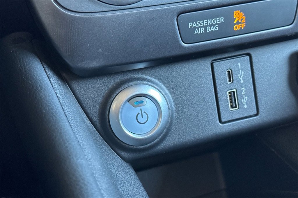 Used 2023 Nissan Leaf S image 21