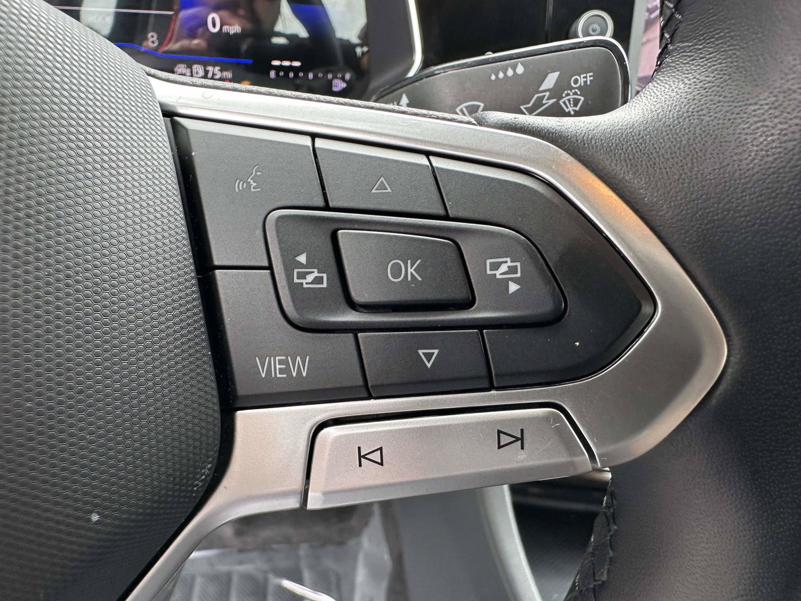 Used 2023 Volkswagen Jetta SE FWD image 15