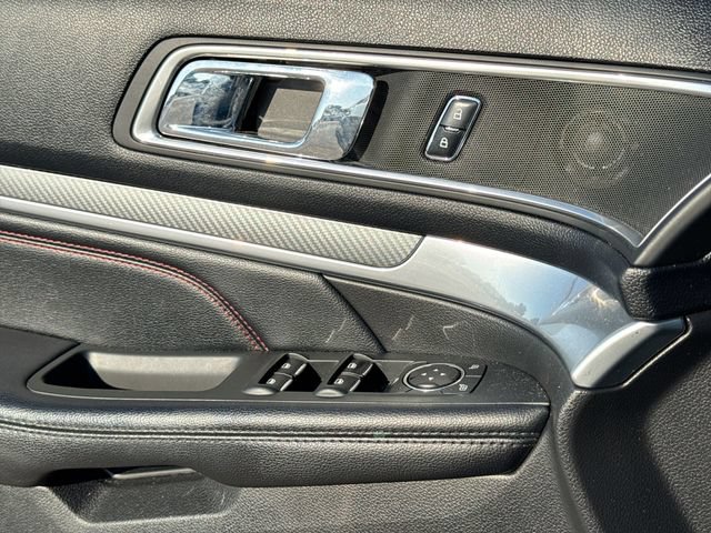 Used 2016 Ford Explorer Sport AWD/4WD image 13