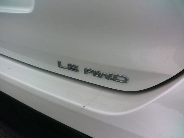 Used 2023 Toyota Highlander LE AWD/4WD image 8