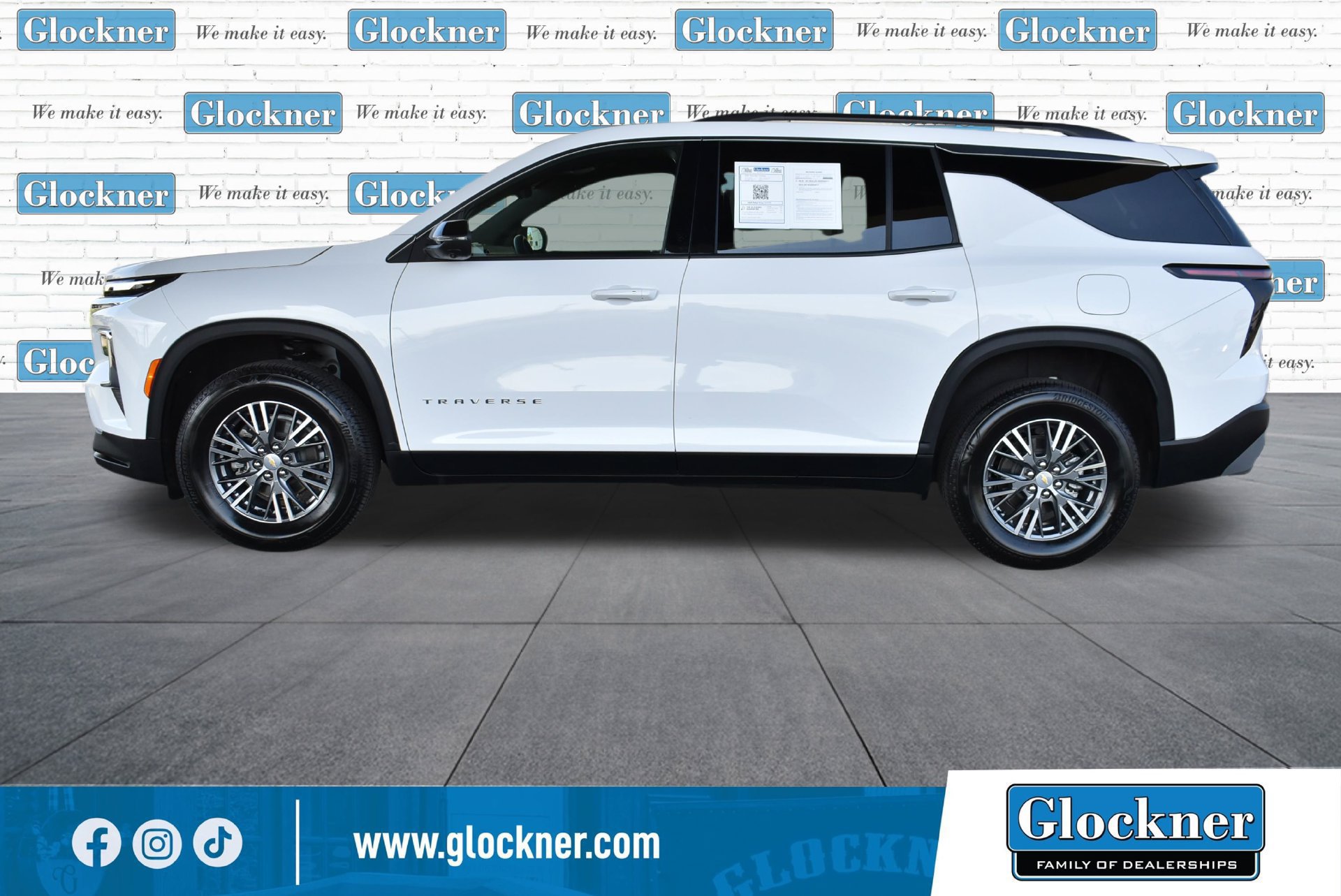 Used 2026 Chevrolet Traverse LT w/ Driver Confidence Package FWD image 9