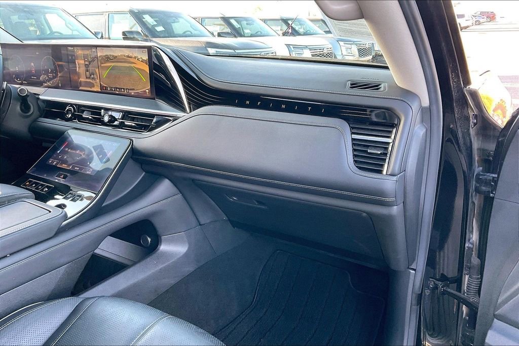 Used 2025 INFINITI QX80 Sensory image 16