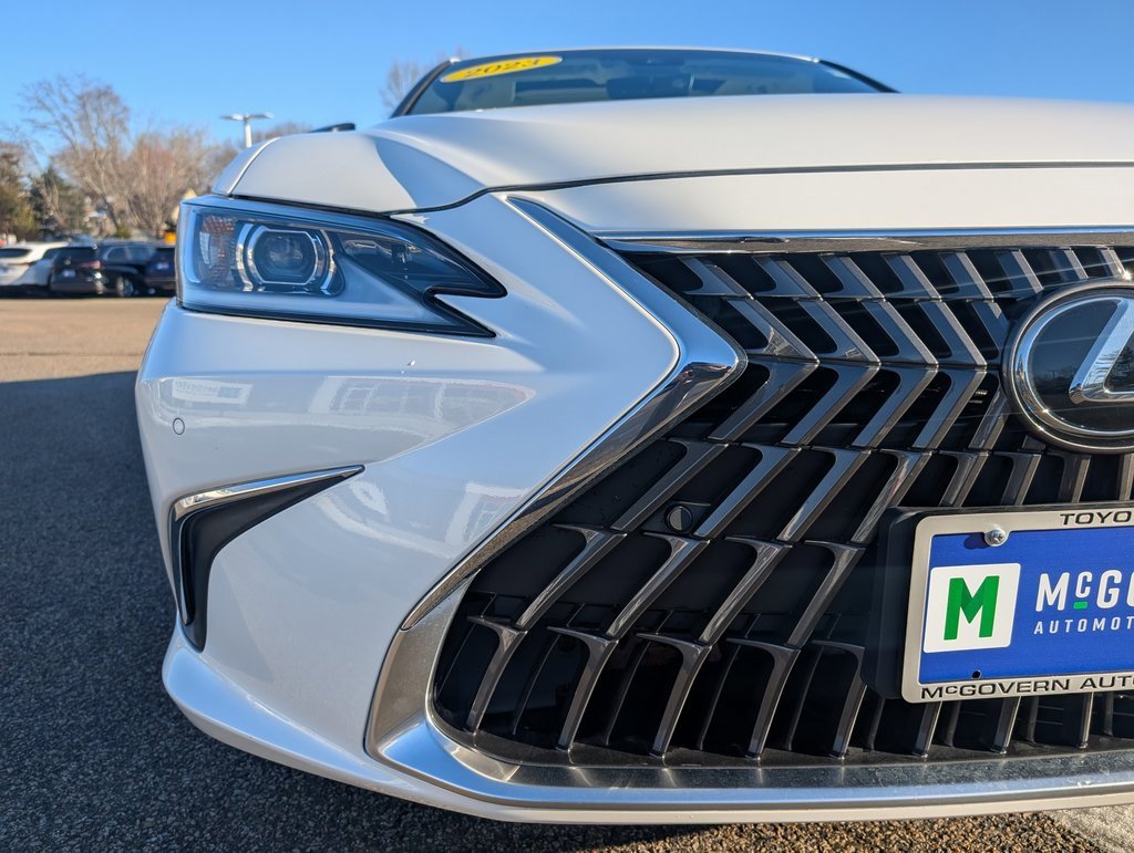 Used 2023 Lexus ES 350 w/ Premium Package image 10