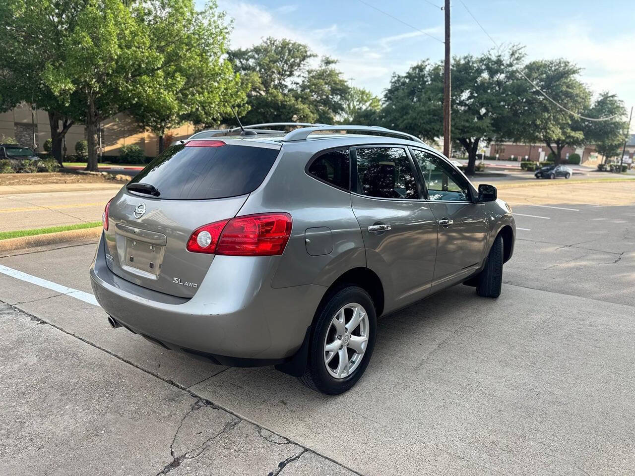 Used 2010 Nissan Rogue SL w/ Premium Pkg AWD/4WD image 7