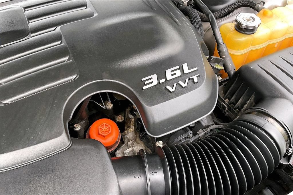 Used 2014 Dodge Charger SE RWD image 33