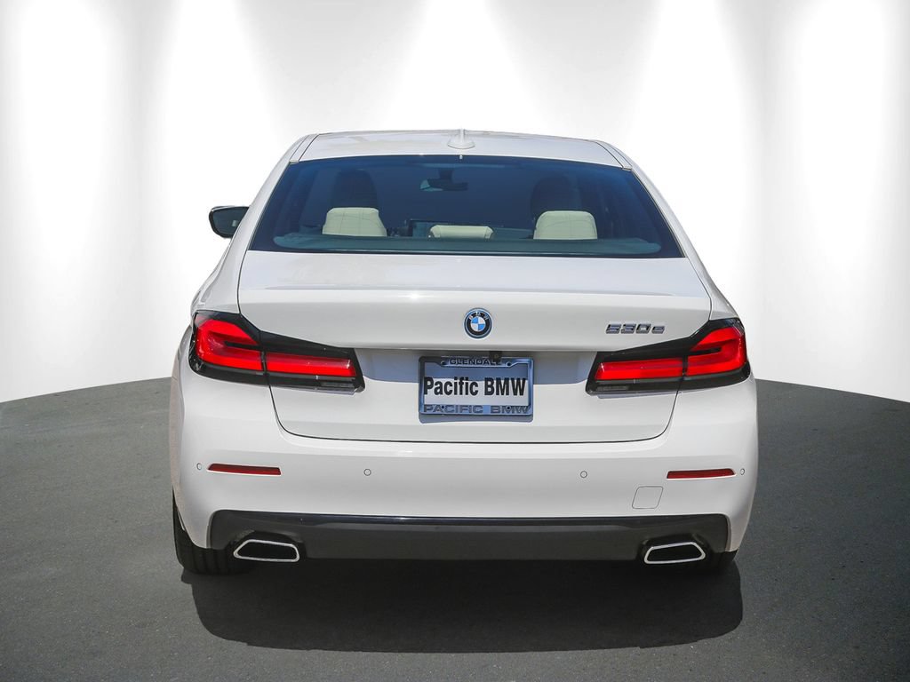 Used 2023 BMW 530e w/ Convenience Package RWD image 5