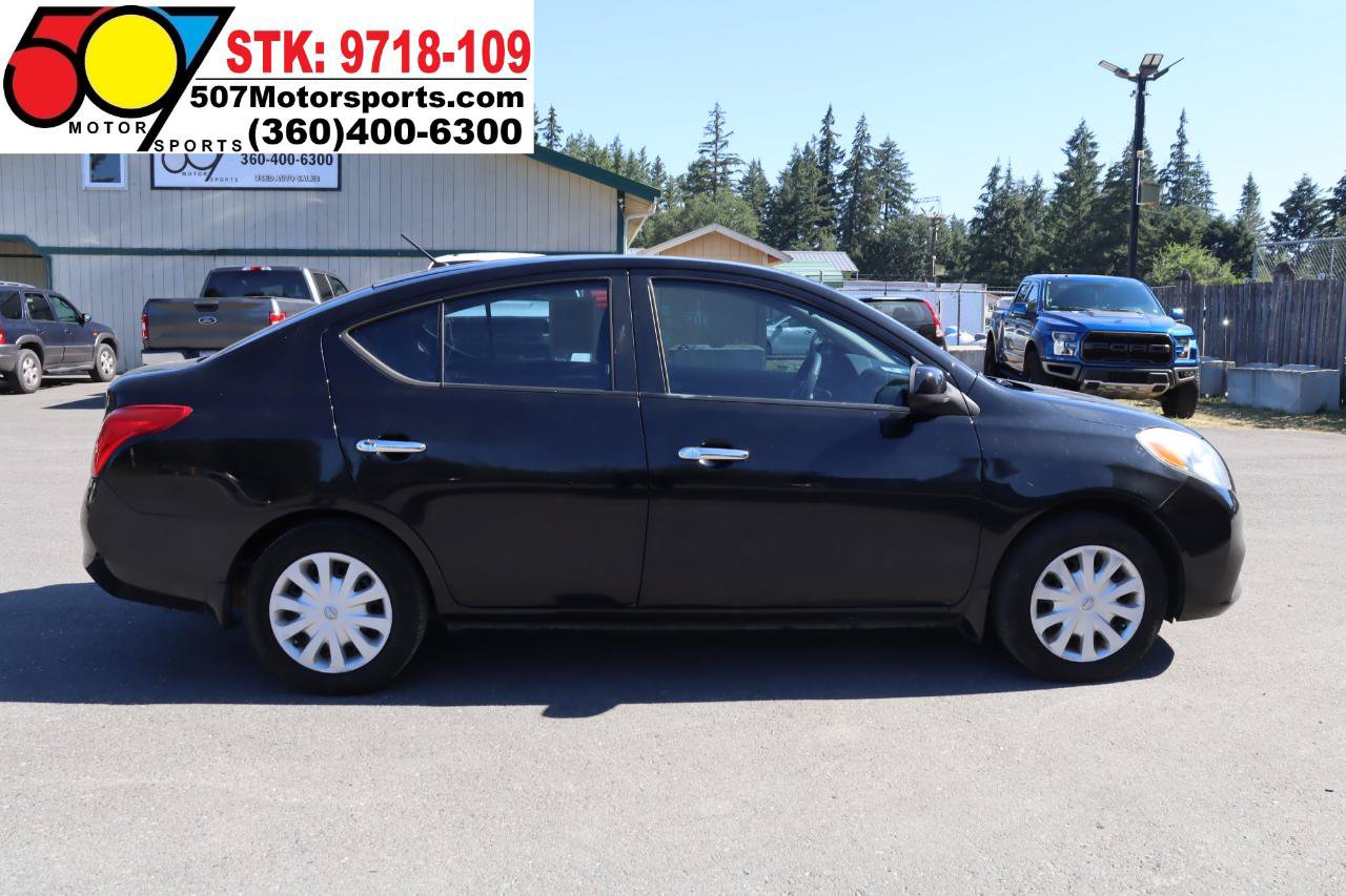 Used 2012 Nissan Versa SV w/ Convenience Pkg FWD image 10