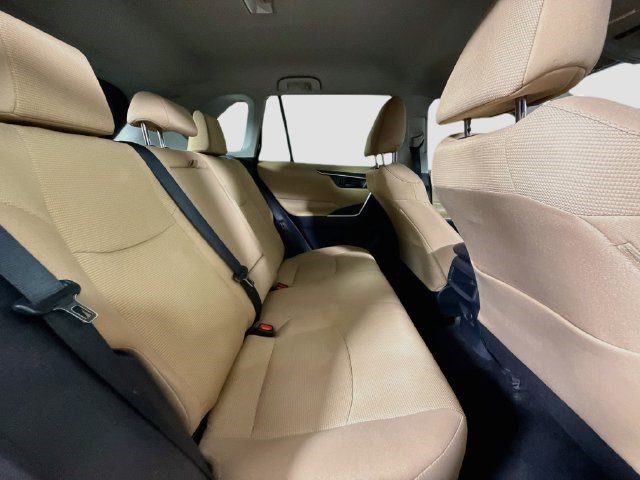 Used 2019 Toyota RAV4 LE FWD image 25