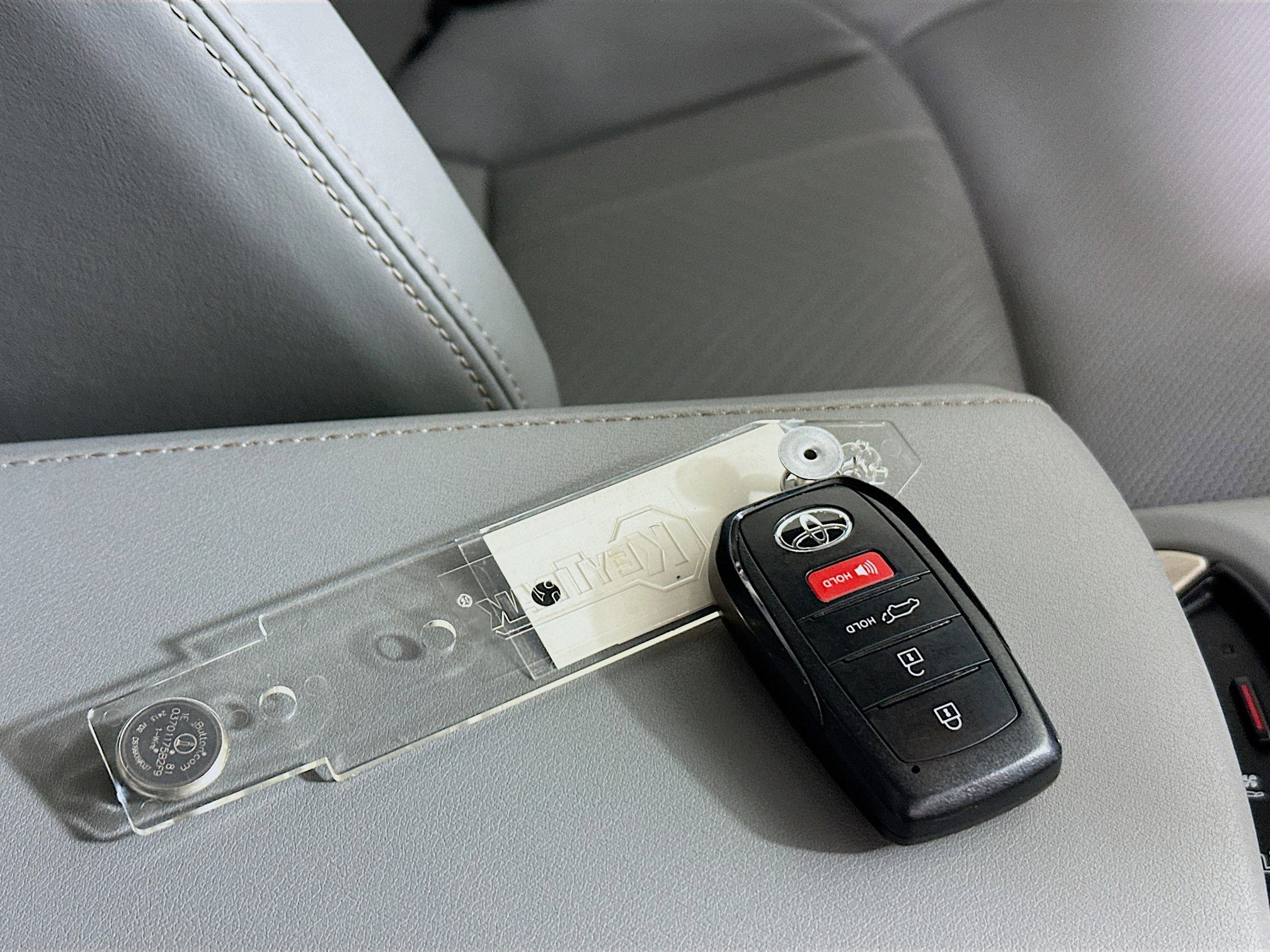 Used 2023 Toyota Venza LE image 33