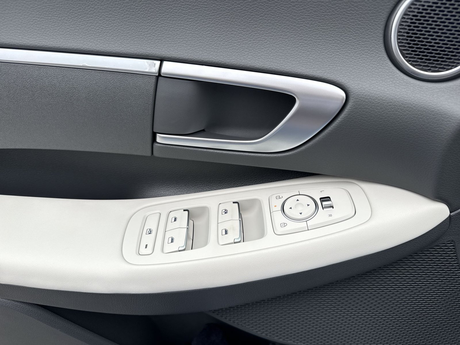New 2026 Hyundai Sonata SE FWD image 15