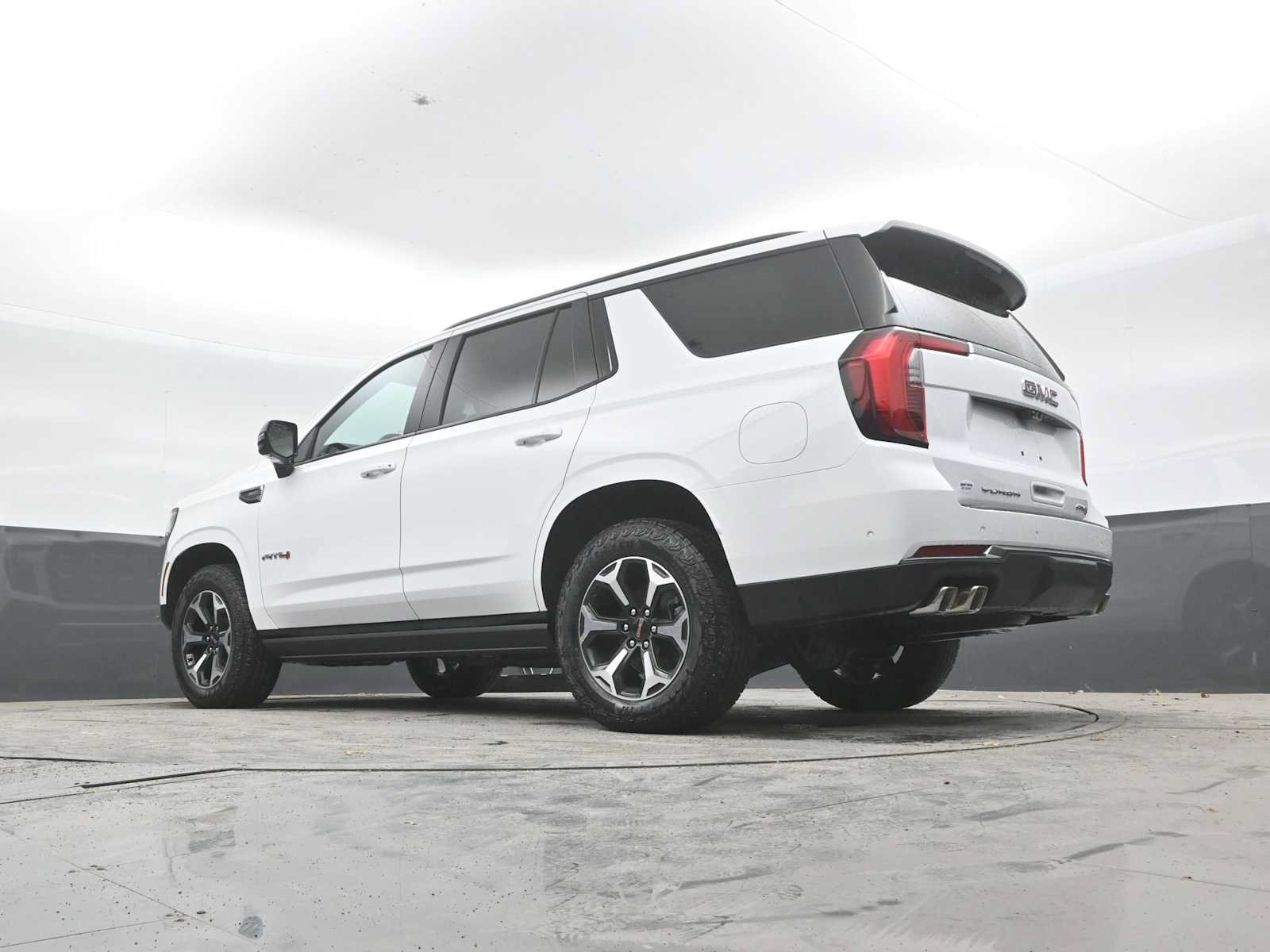New 2026 GMC Yukon AT4 w/ AT4 Premium Plus Package AWD/4WD image 38