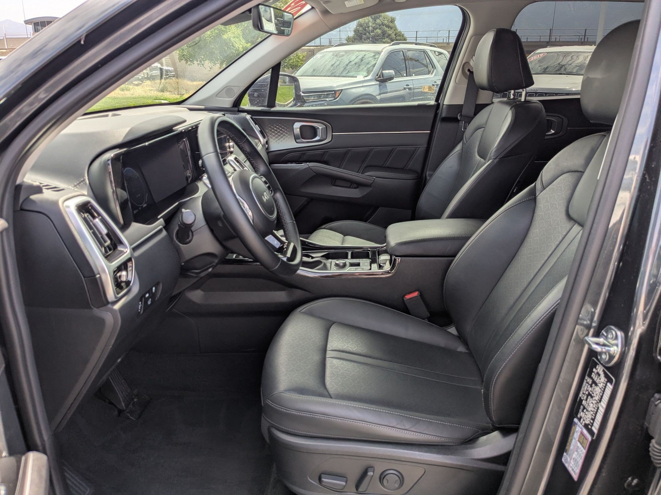 Certified 2023 Kia Sorento SX AWD/4WD image 25