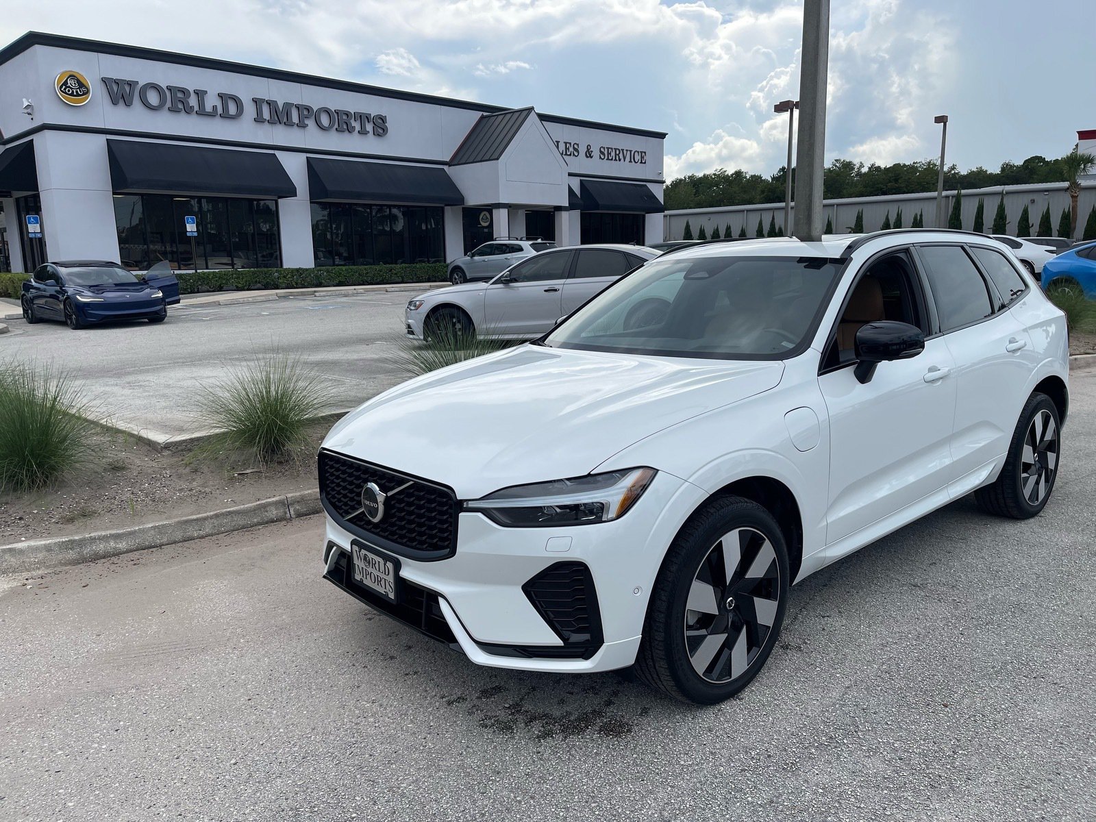 Used 2023 Volvo XC60 T8 Ultimate AWD/4WD image 49