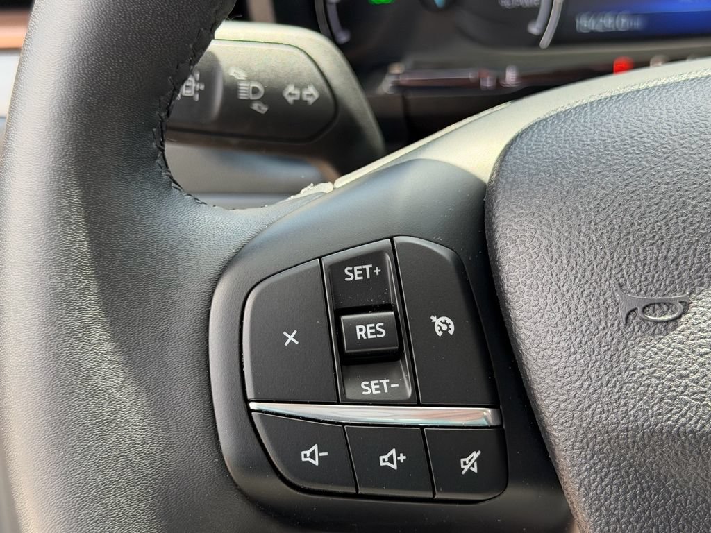 Certified 2023 Ford Maverick Lariat w/ Lariat Luxury Package FWD image 22