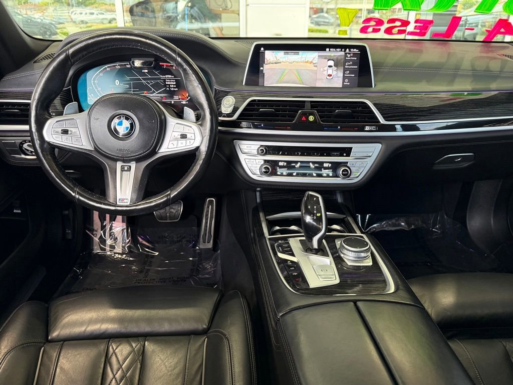 Used 2022 BMW 740i w/ M Sport Package RWD image 33