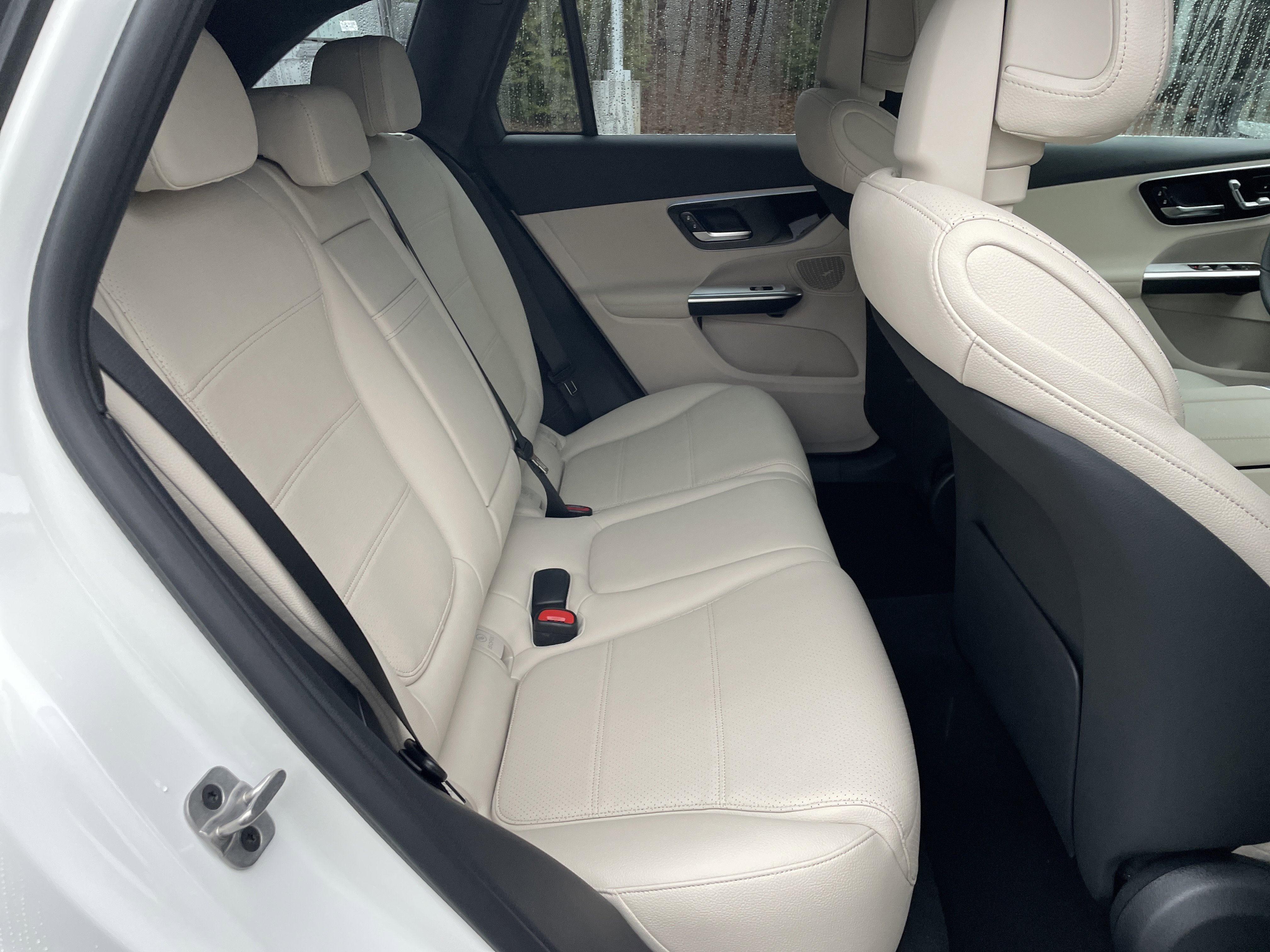 New 2026 Mercedes-Benz GLC 300 image 40