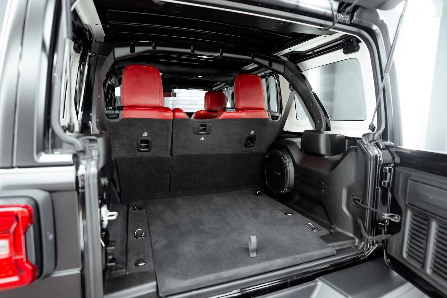 Used 2024 Jeep Wrangler Unlimited Rubicon 392 image 28