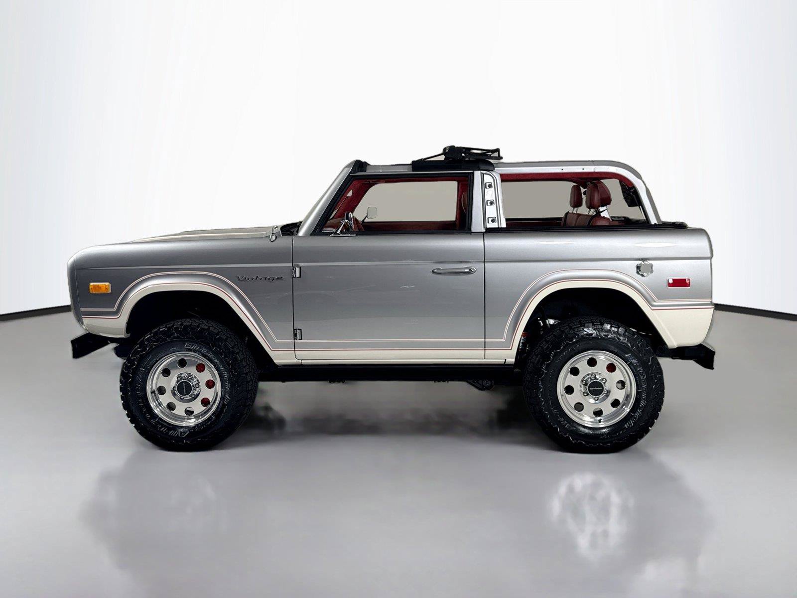Used 2025 Ford Bronco Badlands AWD/4WD image 9