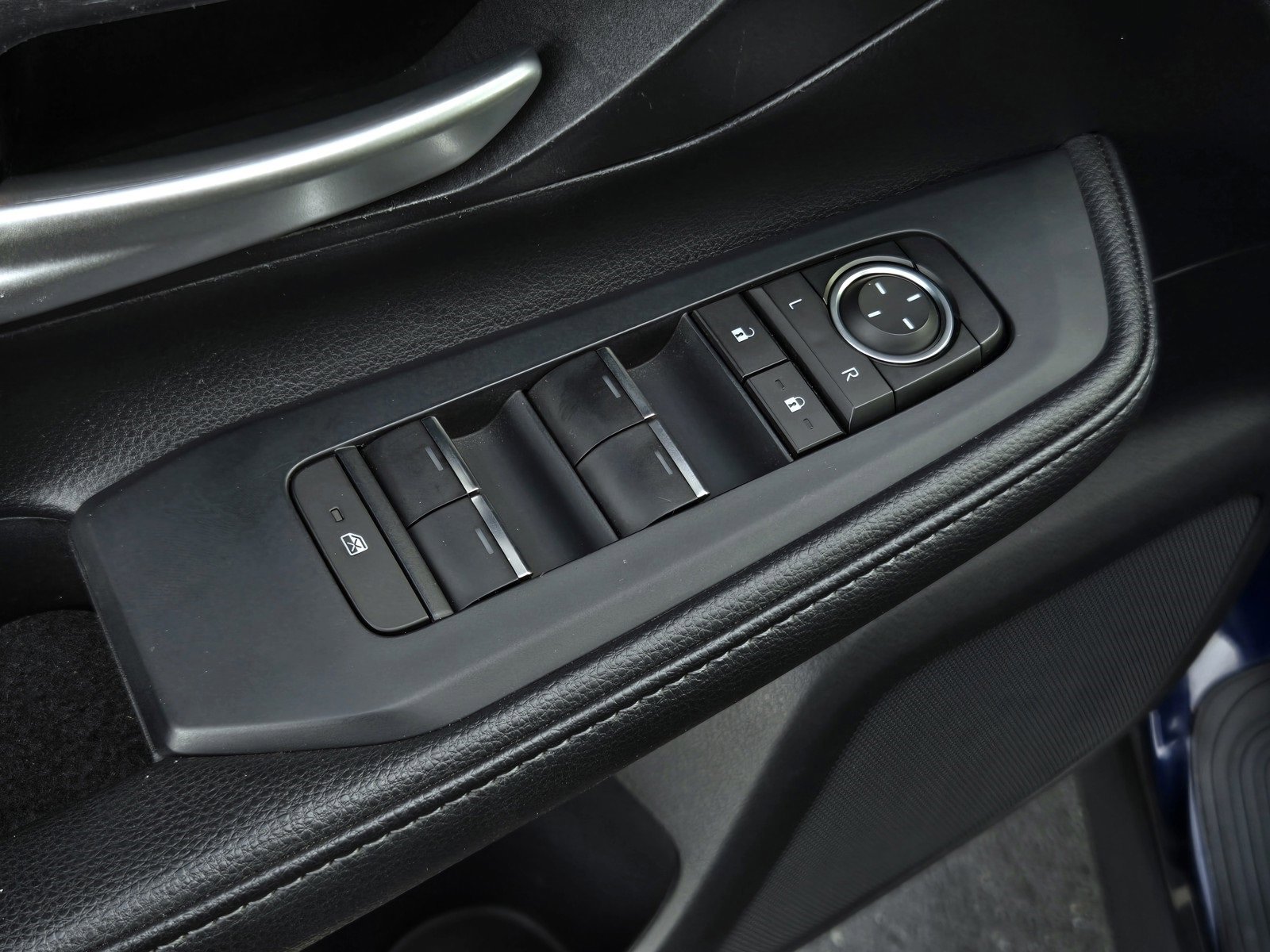 Certified 2024 Toyota Grand Highlander XLE image 10