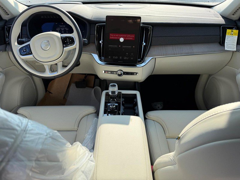 New 2026 Volvo XC90 T8 Ultra w/ Protection Package Premier AWD/4WD image 7