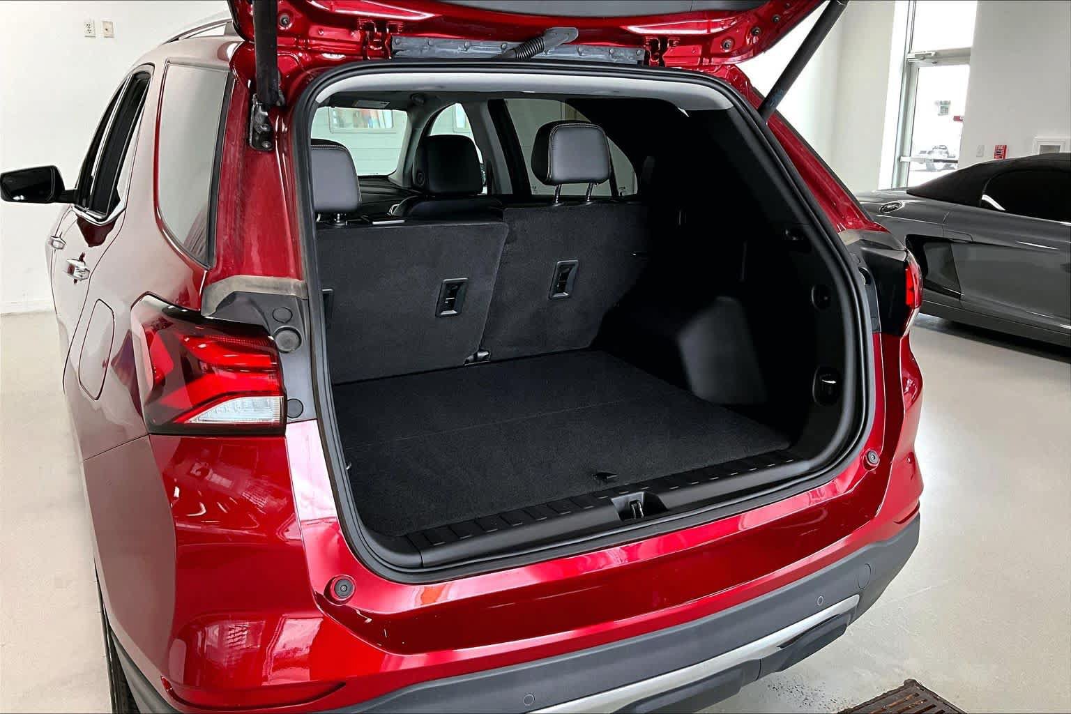 Used 2022 Chevrolet Equinox Premier AWD/4WD image 17