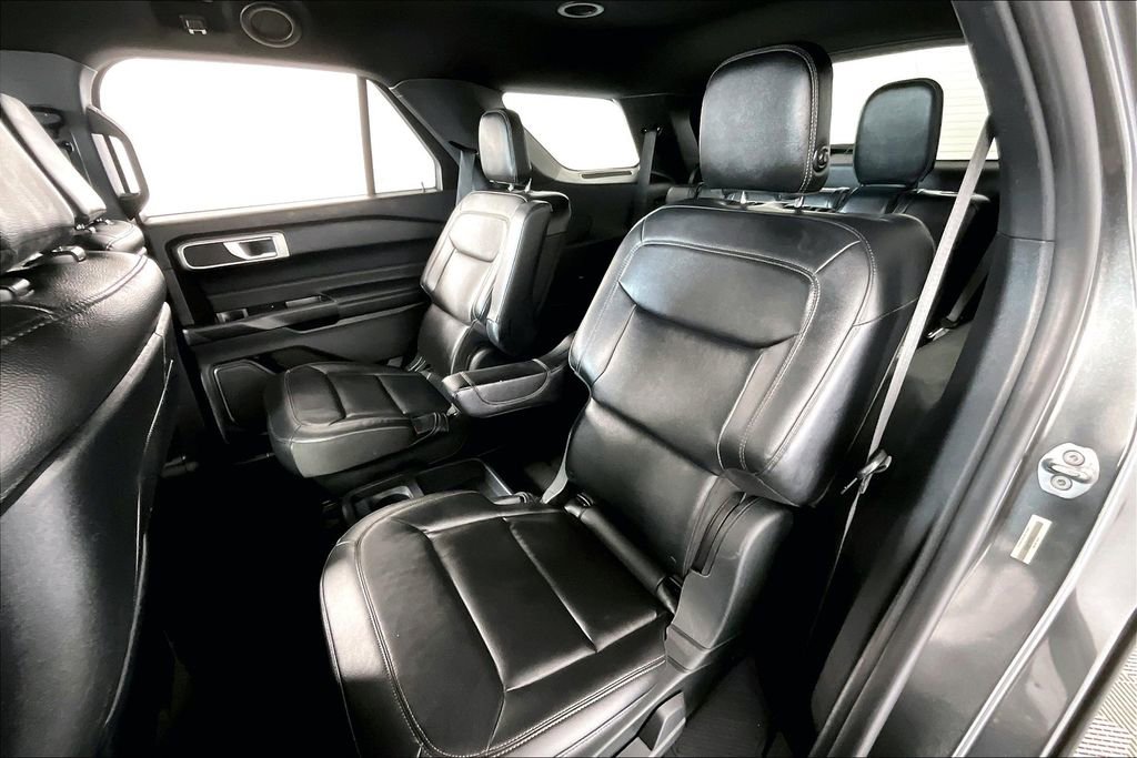 Used 2020 Ford Explorer XLT w/ Equipment Group 202A image 26