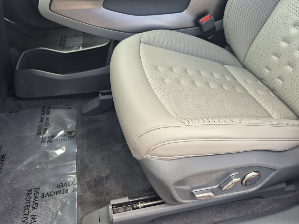 Certified 2024 Kia EV9 Wind AWD/4WD image 12