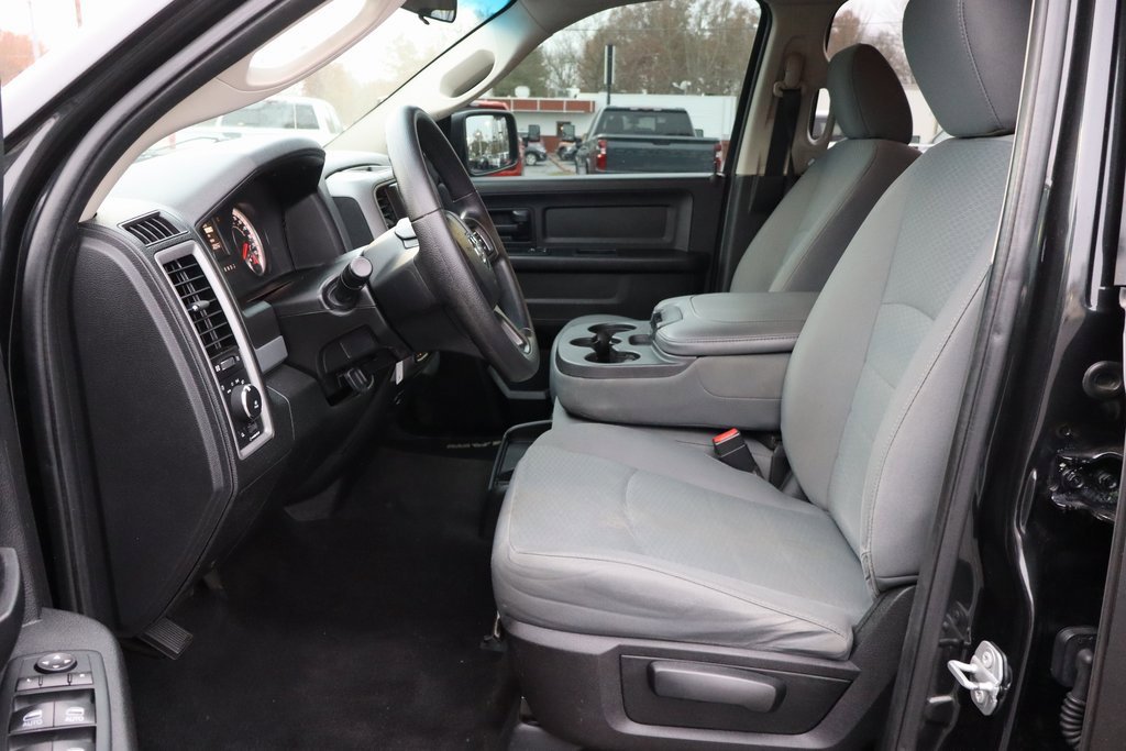 Used 2017 RAM 1500 Express image 3