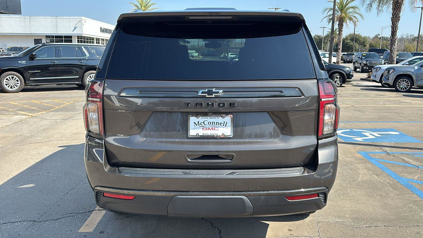 Used 2021 Chevrolet Tahoe Z71 w/ Luxury Package image 6