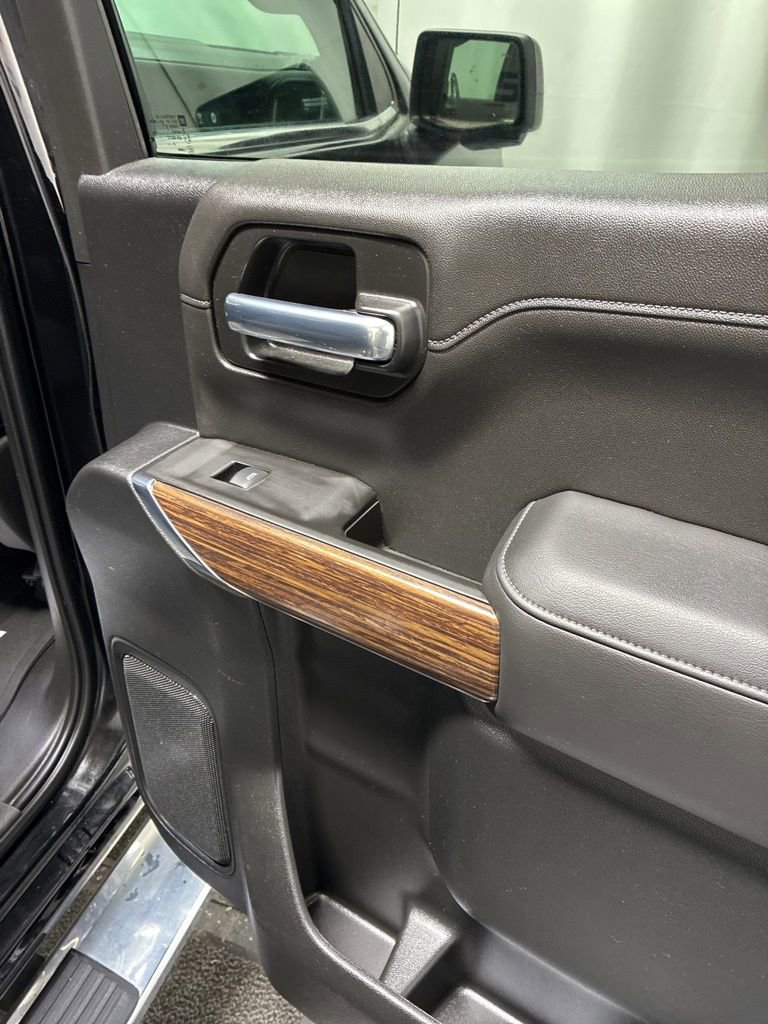 Used 2021 Chevrolet Silverado 1500 High Country w/ Technology Package image 27