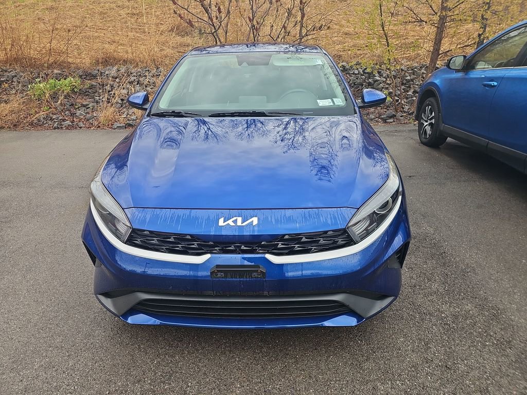 Used 2023 Kia Forte LXS FWD image 2