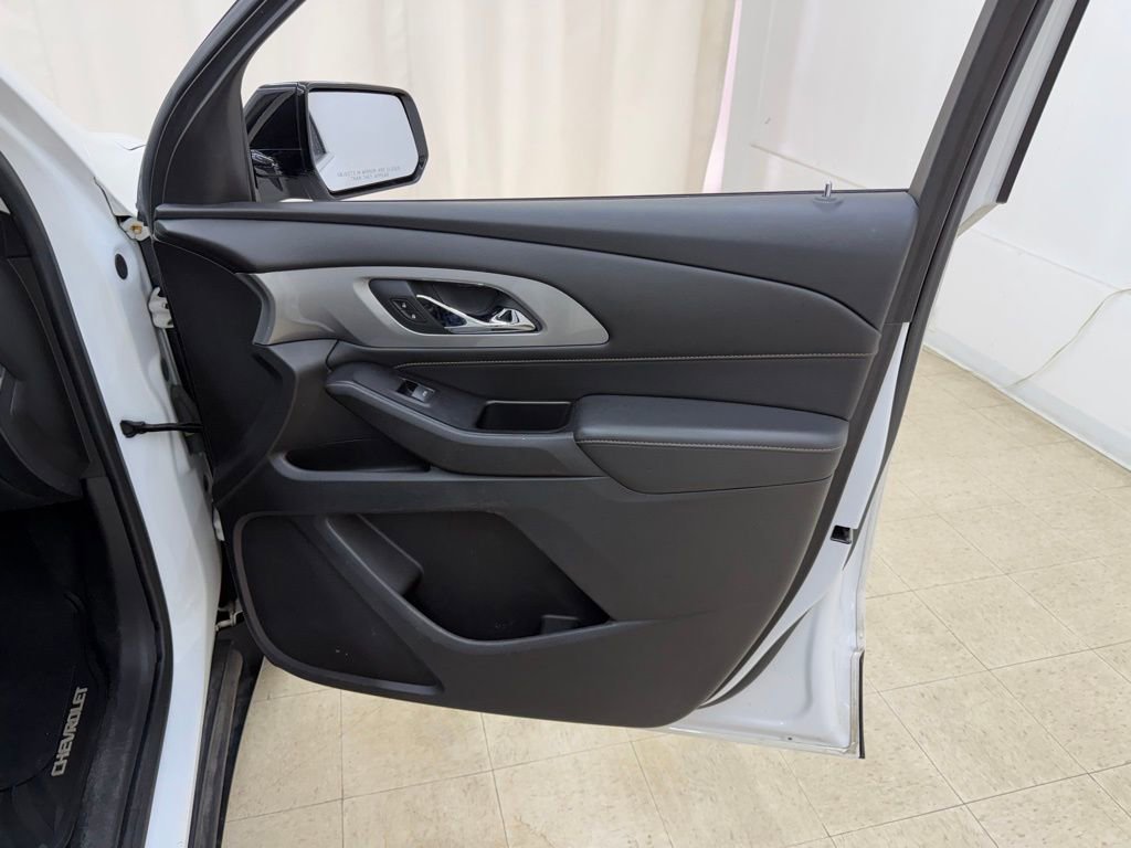 Used 2018 Chevrolet Traverse LS image 10