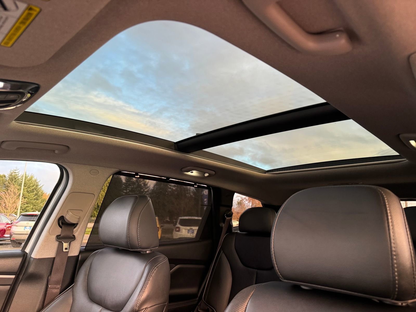 Used 2022 Hyundai Santa Fe Limited w/ Cargo Package image 23