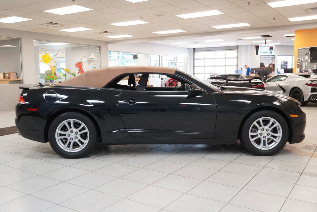 Used 2015 Chevrolet Camaro LT RWD image 11