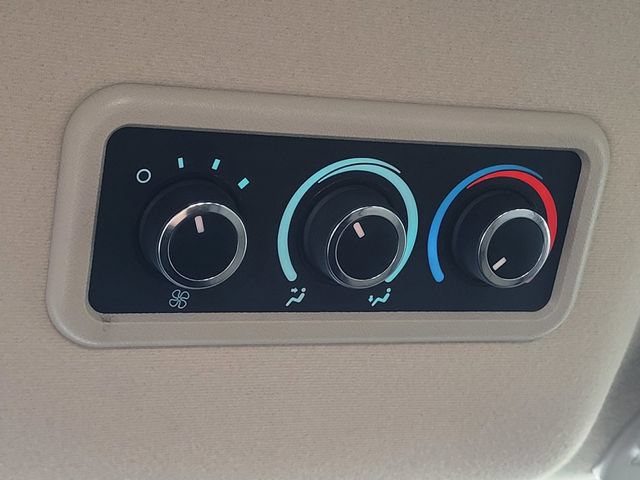 Used 2025 Chevrolet Express 3500 LT w/ LT Preferred Equipment Group RWD image 16
