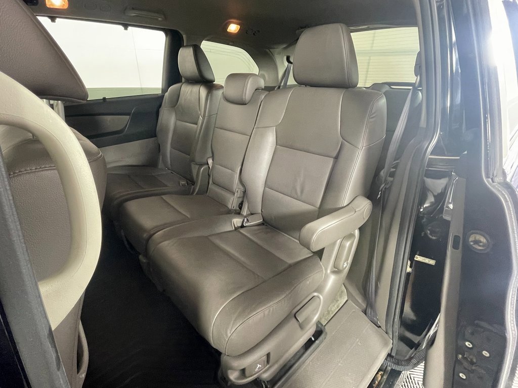 Used 2016 Honda Odyssey Touring Elite image 26