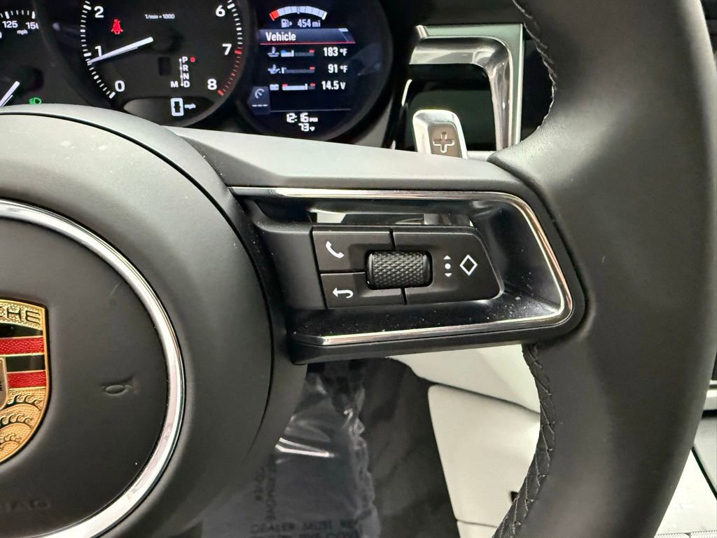 Certified 2025 Porsche Macan image 14