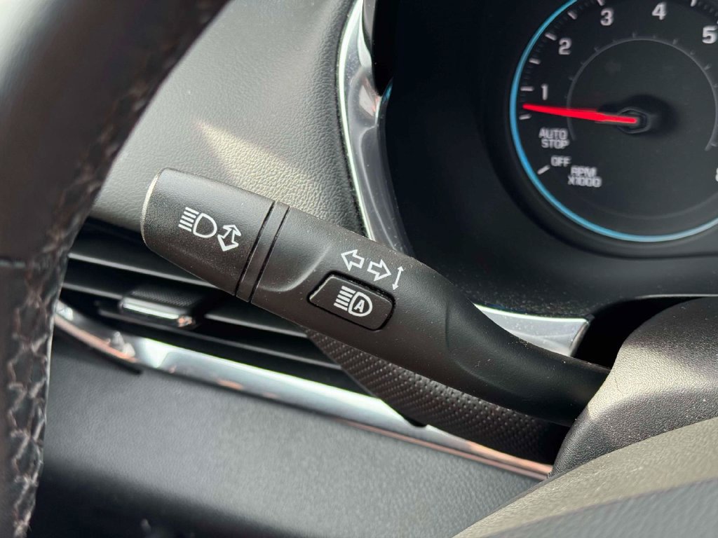 Used 2023 Chevrolet Traverse RS AWD/4WD image 24