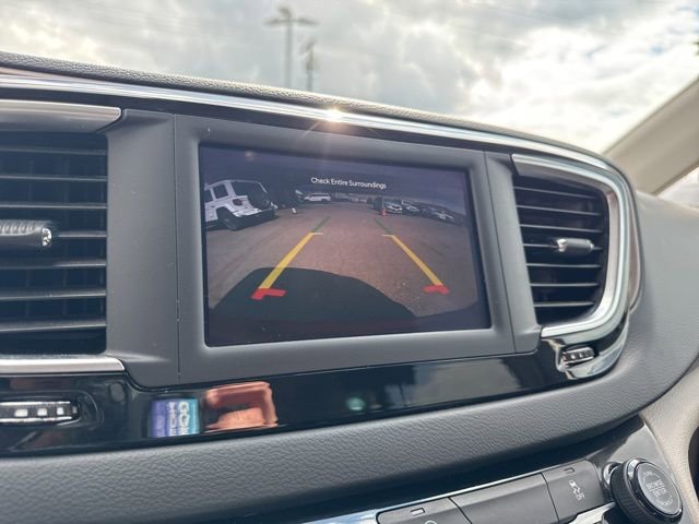 Used 2023 Chrysler Voyager LX FWD image 29